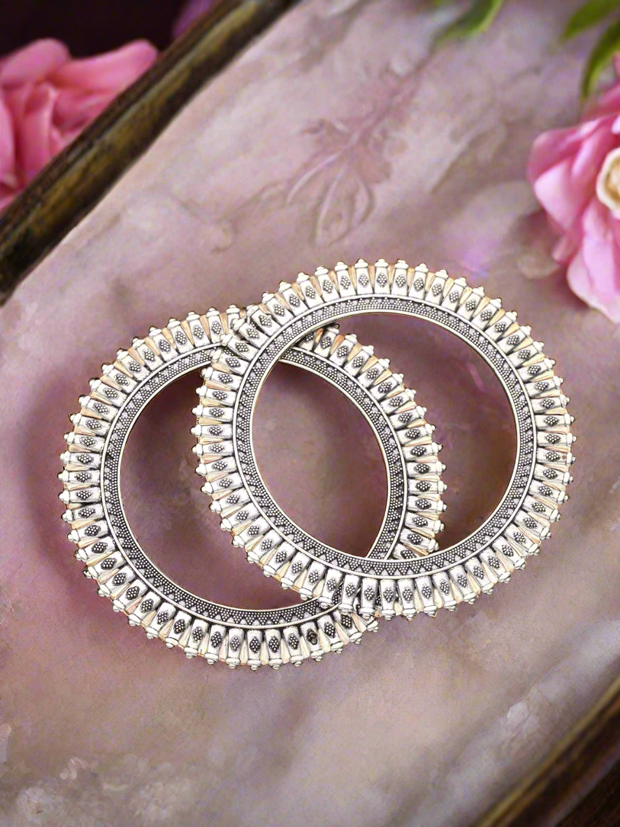 Set Of 2 Silver Toned & Silver Plated Handcrafted Oxidised Bangles