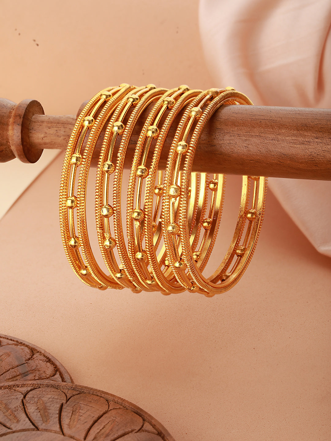 Set Of 4 Gold-Plated Bangles - Jazzandsizzle