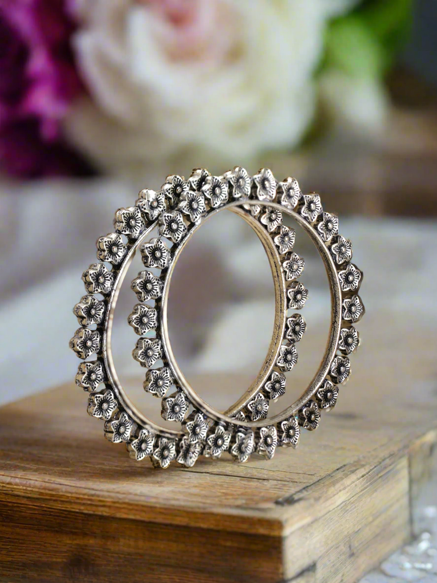 Set Of 2 Silver Toned & Silver Plated Handcrafted Oxidised Bangles