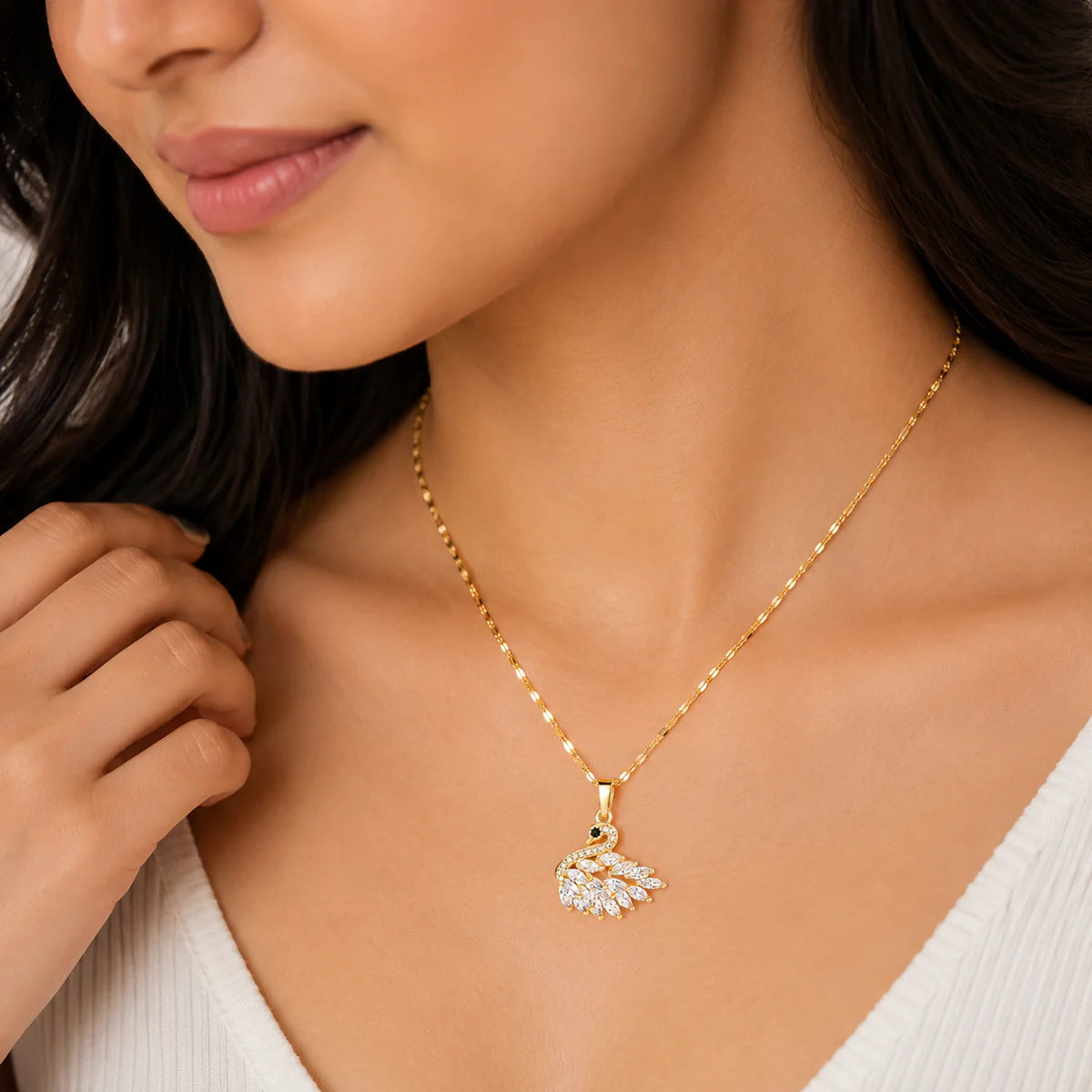Elegant Gold Swan Crystal Pendant Necklace for Women