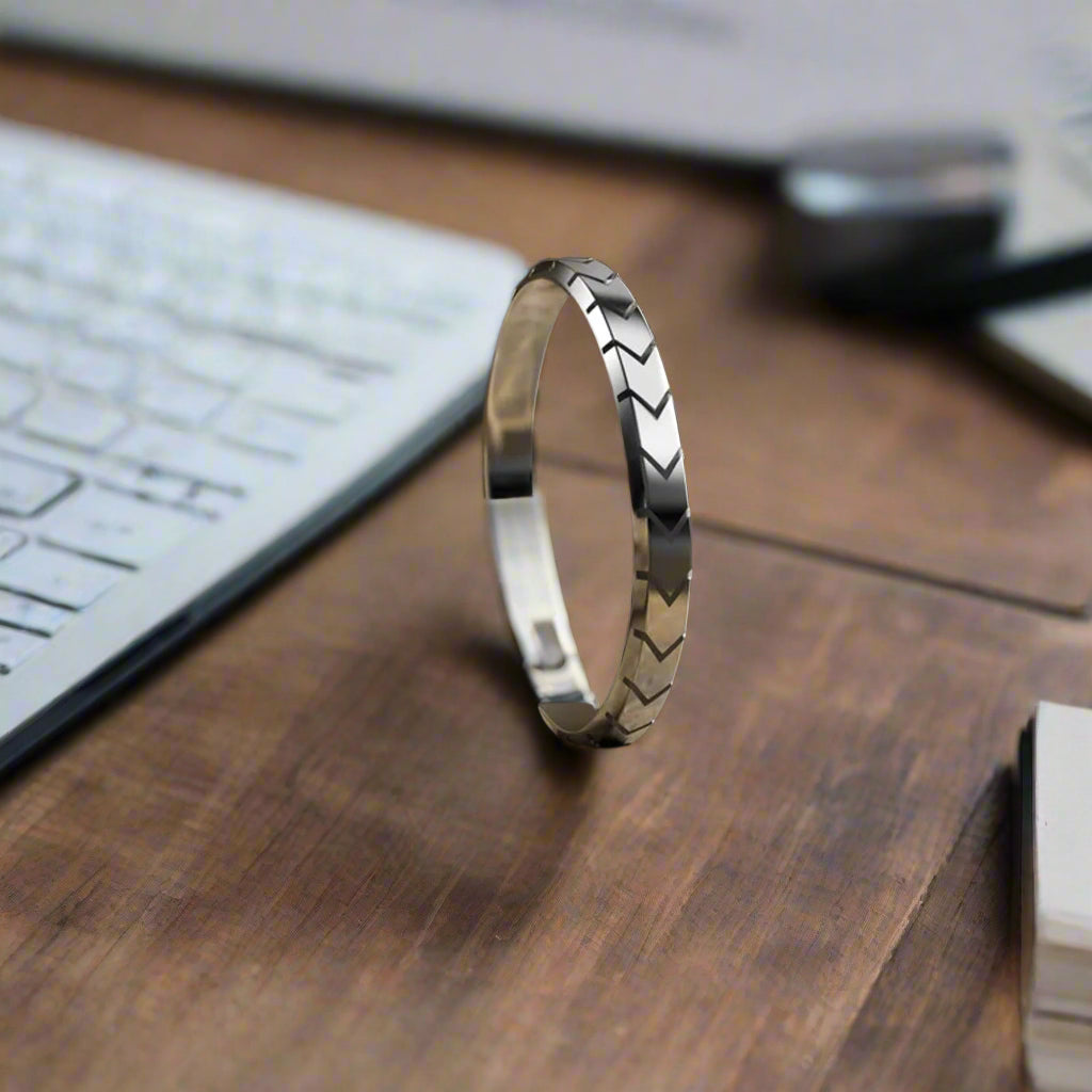 Jazz and Sizzle Men Silver-Plated Textured Cuff Bracelet