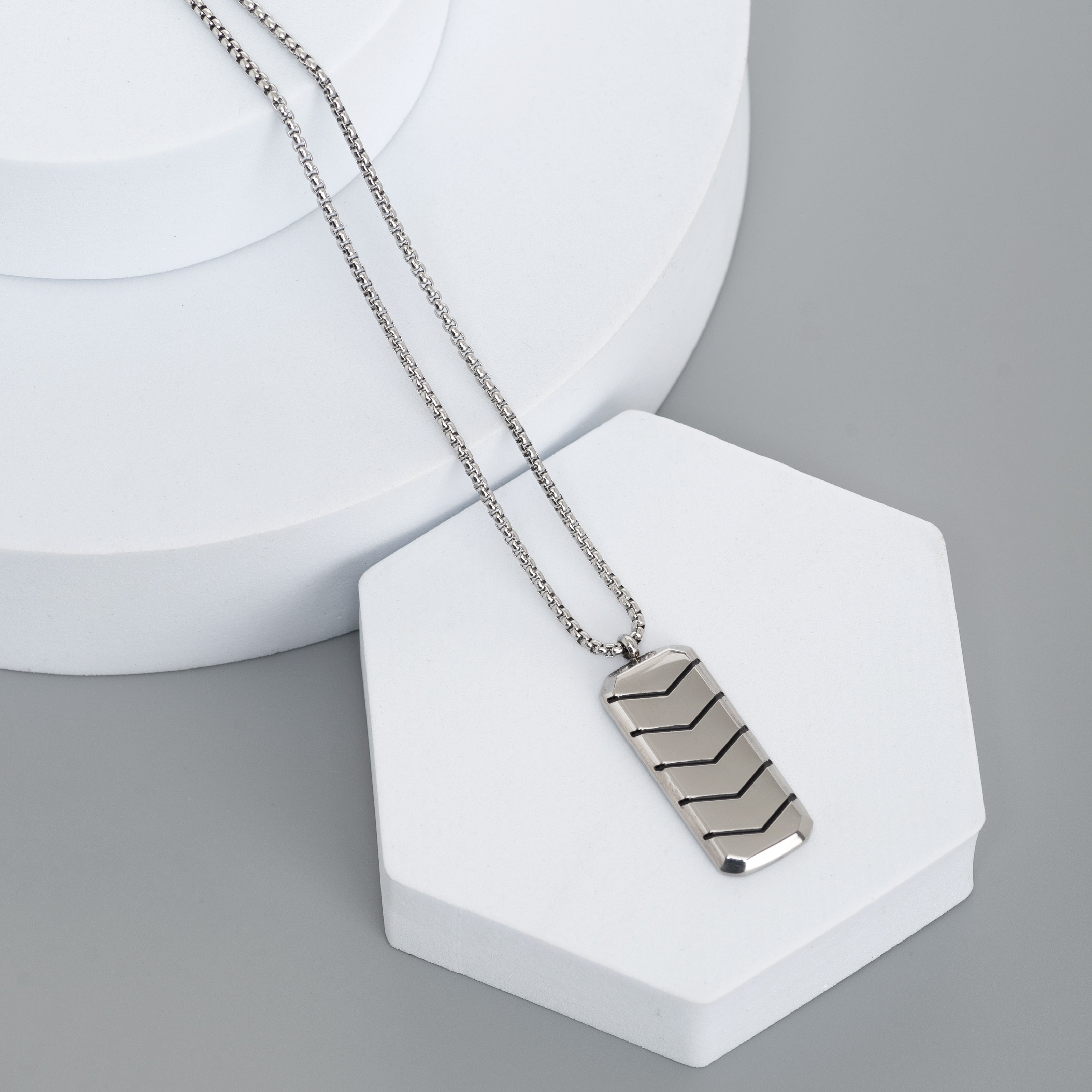 Jazz And Sizzle 18 KT Silver Plated Textured Chain For Men