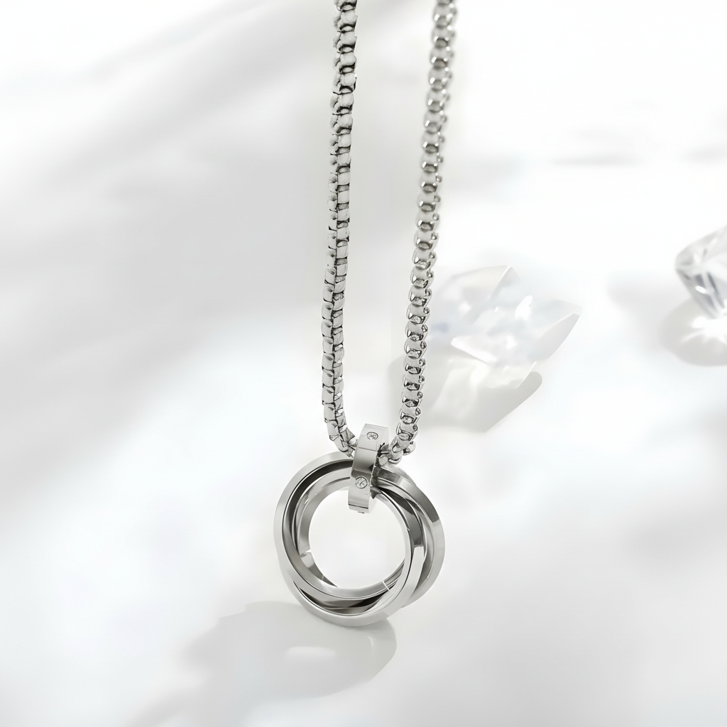 Trendy Interlocking Necklace, a Versatile Hip-Hop Pendant Chain for Men Silver