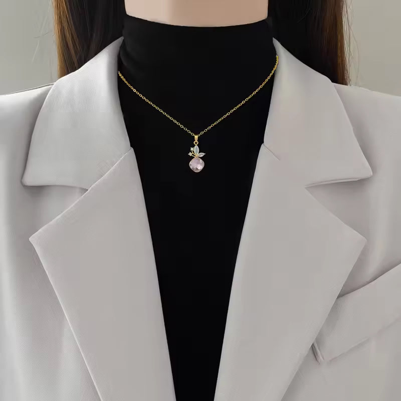 Stylish Gold Plated Knot Pattern Necklace