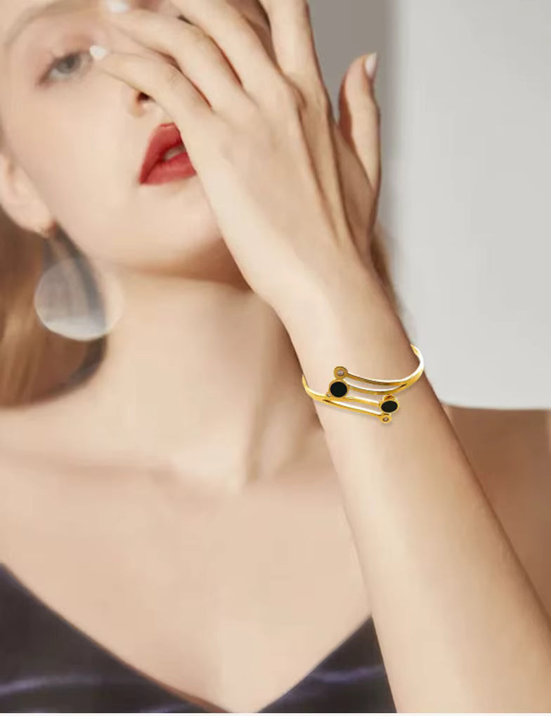 INS 18K Gold Plated Stainless Steel Bracelet New Versatile Double Round Diamond Hollow Flower Shaped Gift