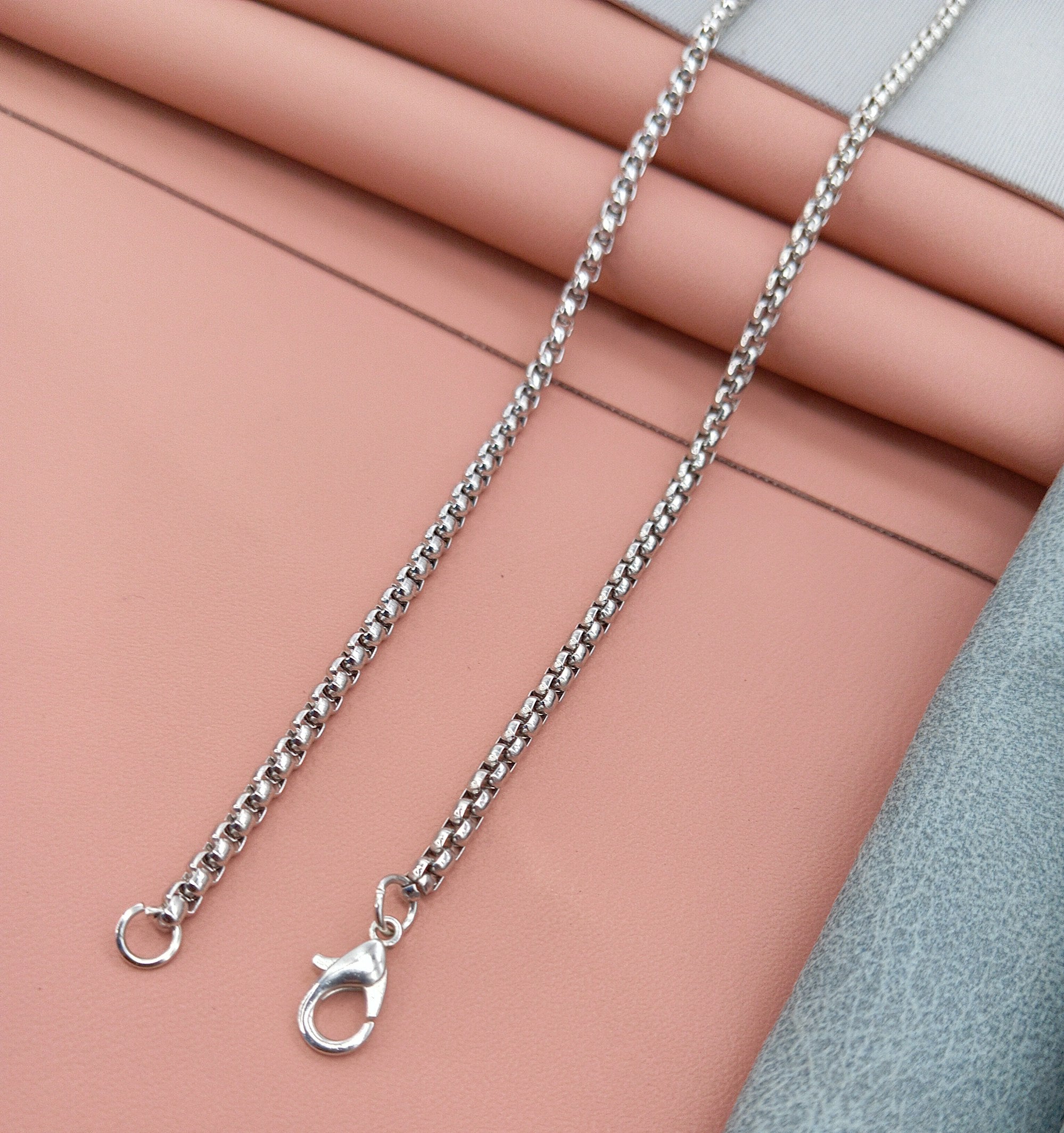 Men’s Double Axe Pendant Chain Necklace