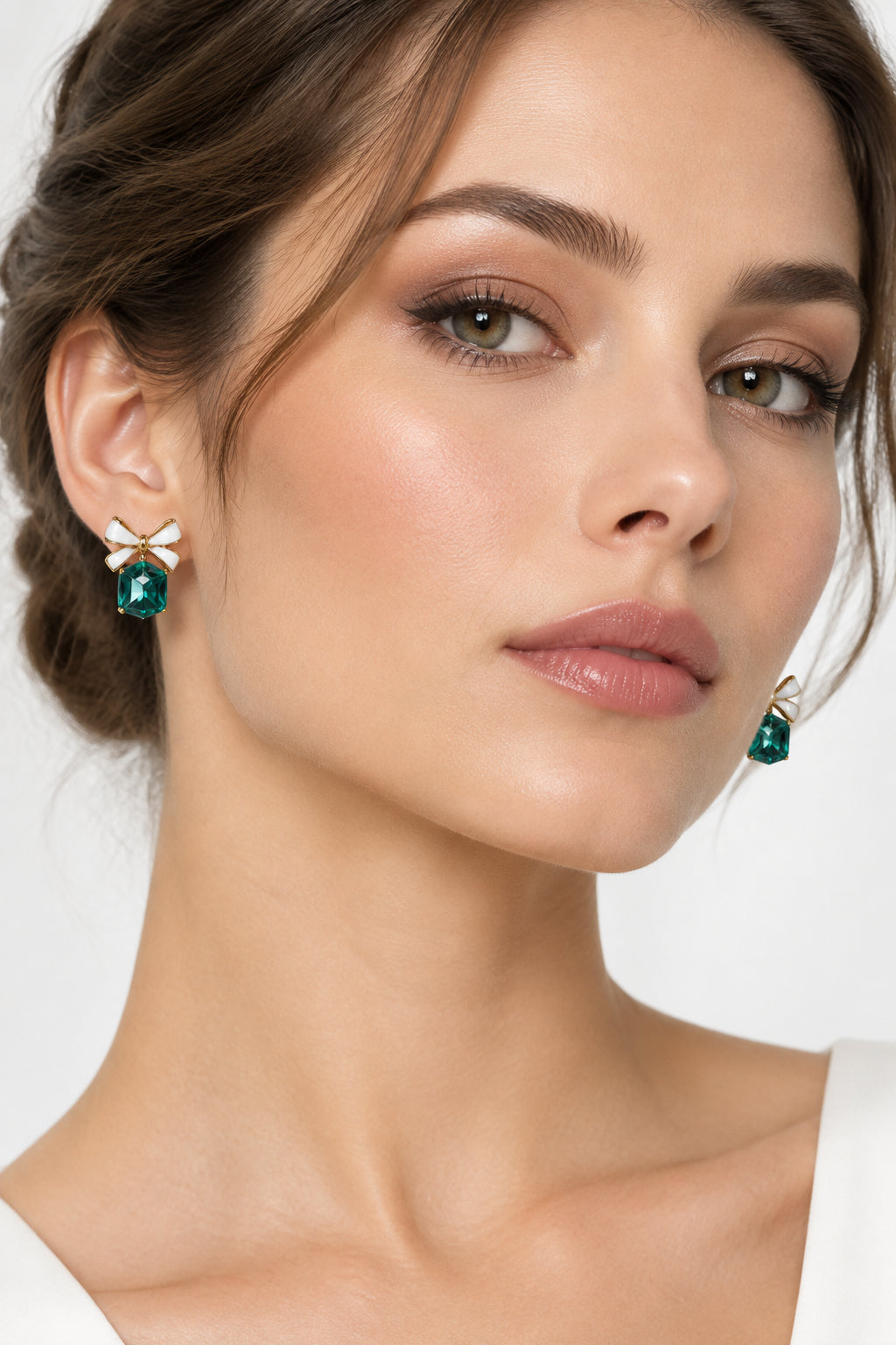 Elegant White Bow & Green Crystal Earrings for Women-WJ-JS26-ER0240