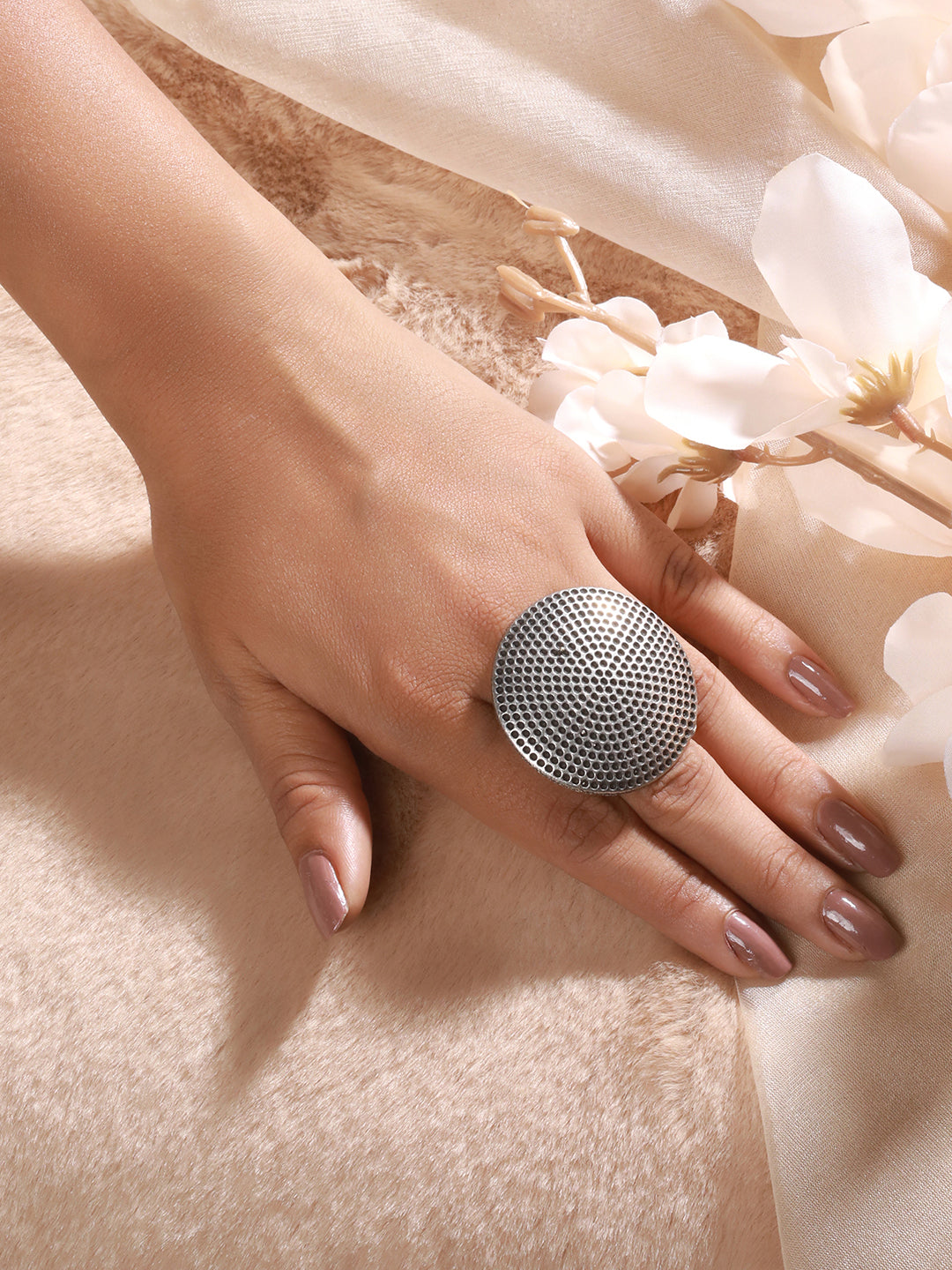 Silver-Toned Oxidized Round Finger Ring - Jazzandsizzle