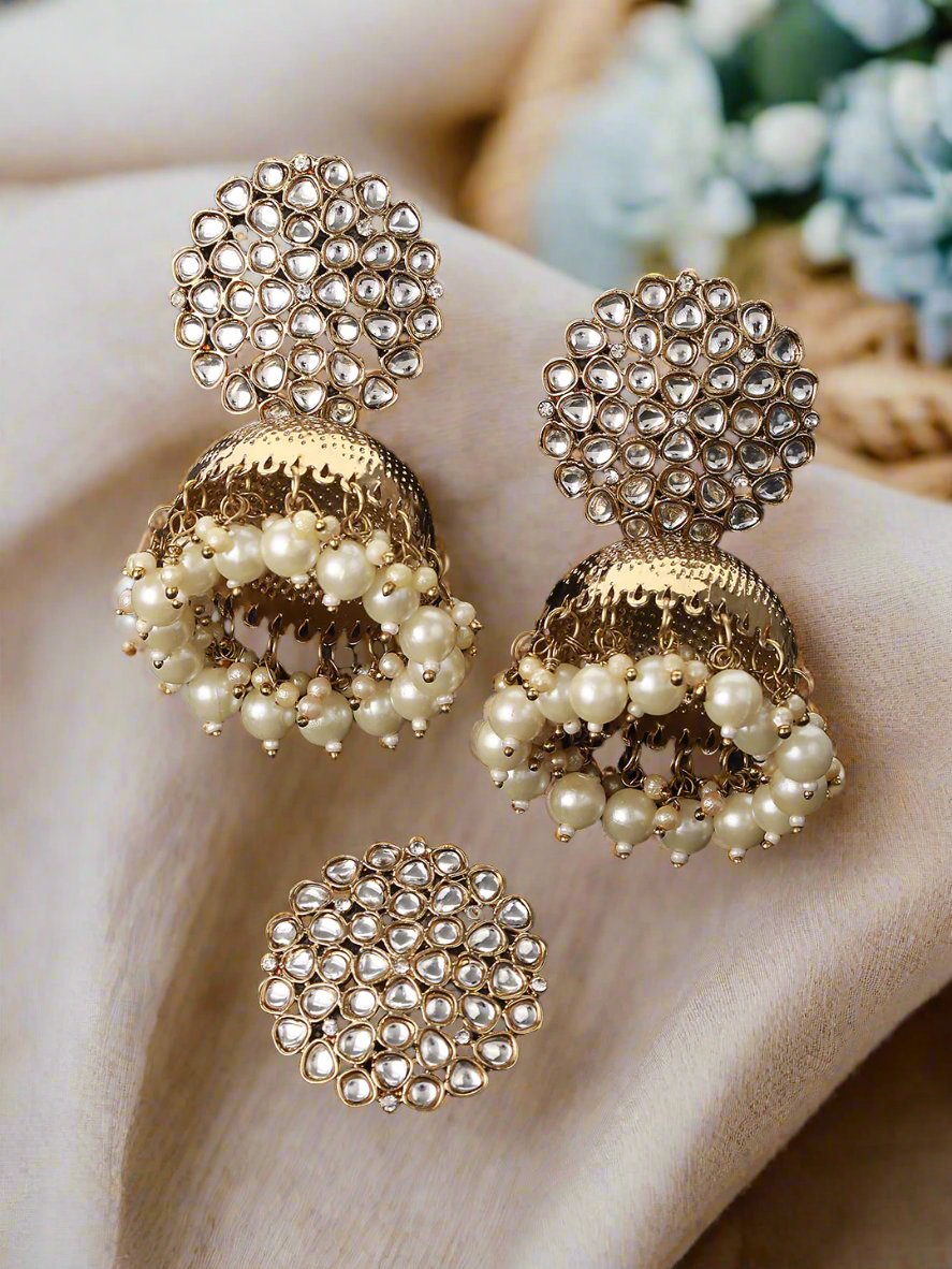 Gold-Plated White Kundan Studded & Beaded Antique Jewellery Set - Jazzandsizzle