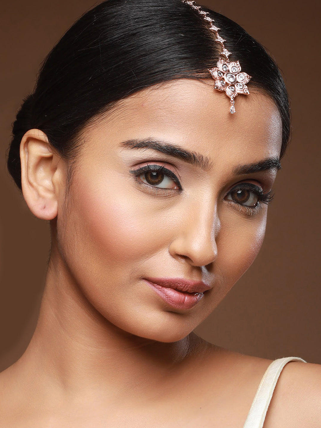 Rose Gold-Plated White AD-Studded Handcrafted Floral Maang Tikka - Jazzandsizzle