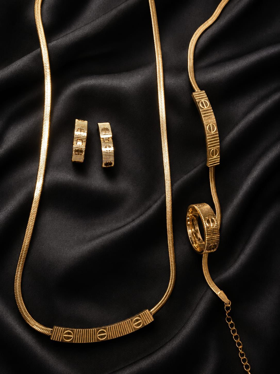 Anti Tarnish Gold Plated Textured Bar Necklace Set with Bracelet, Ring & Earrings