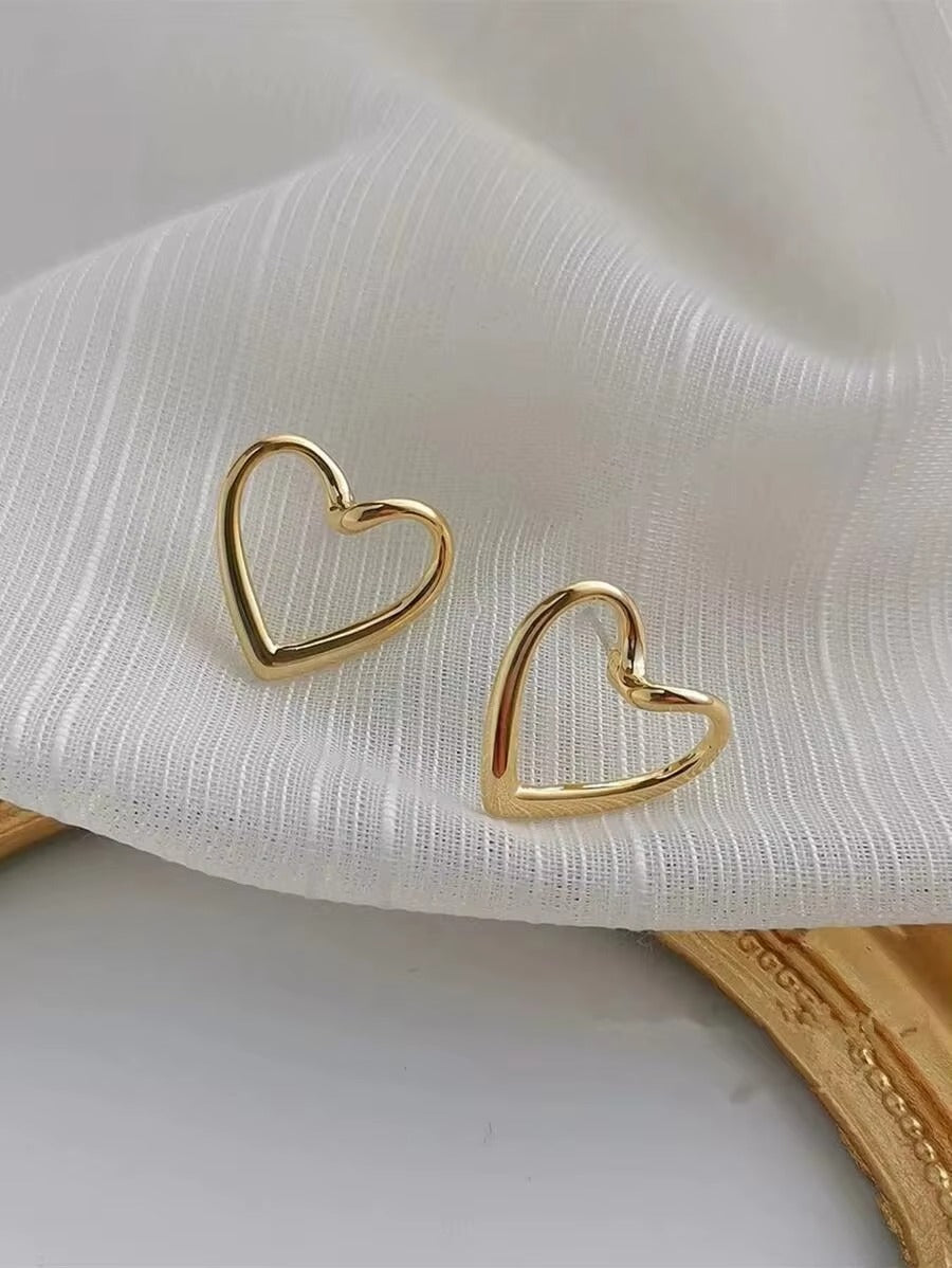 Stainless Steel Heart Stud Earrings Minimalist 18K Gold Plated | Anti Tarnish