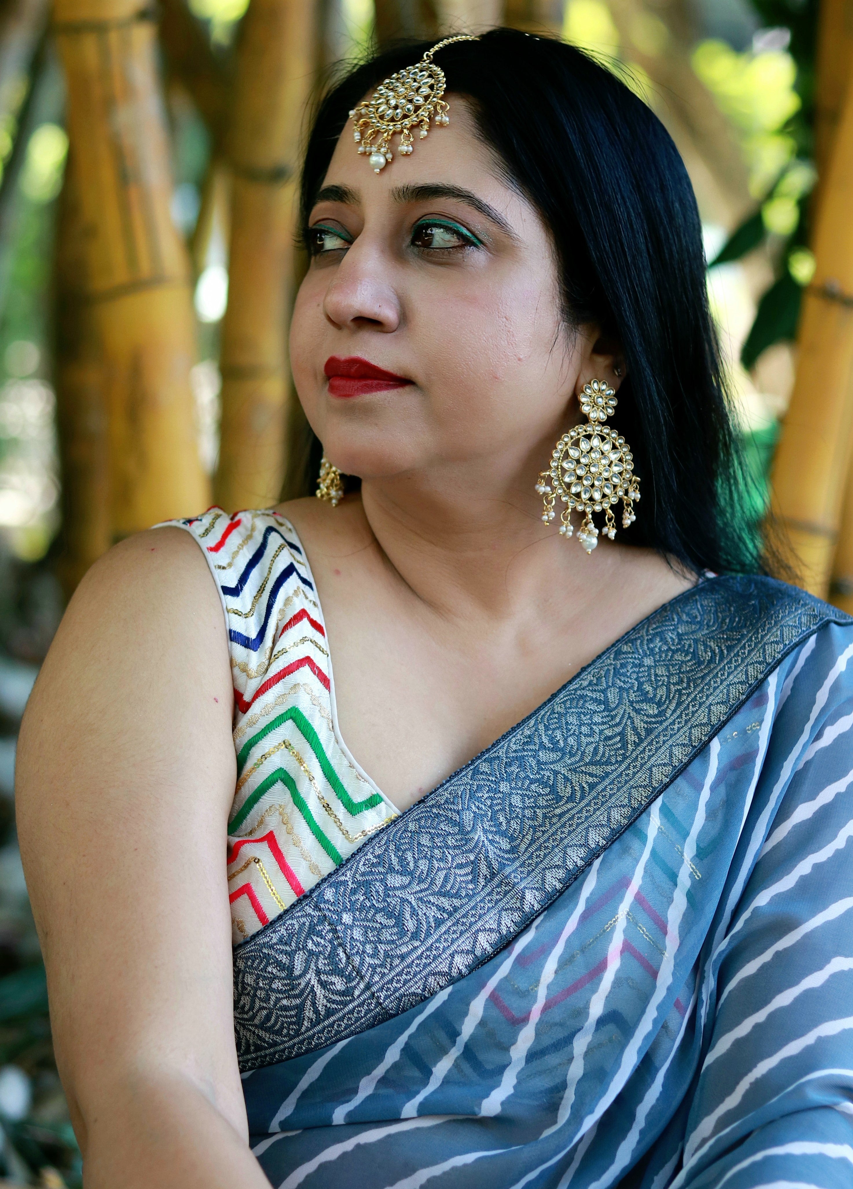 Gold Plated Kundan Studded & Pearl Beaded Earring With Manngtikka