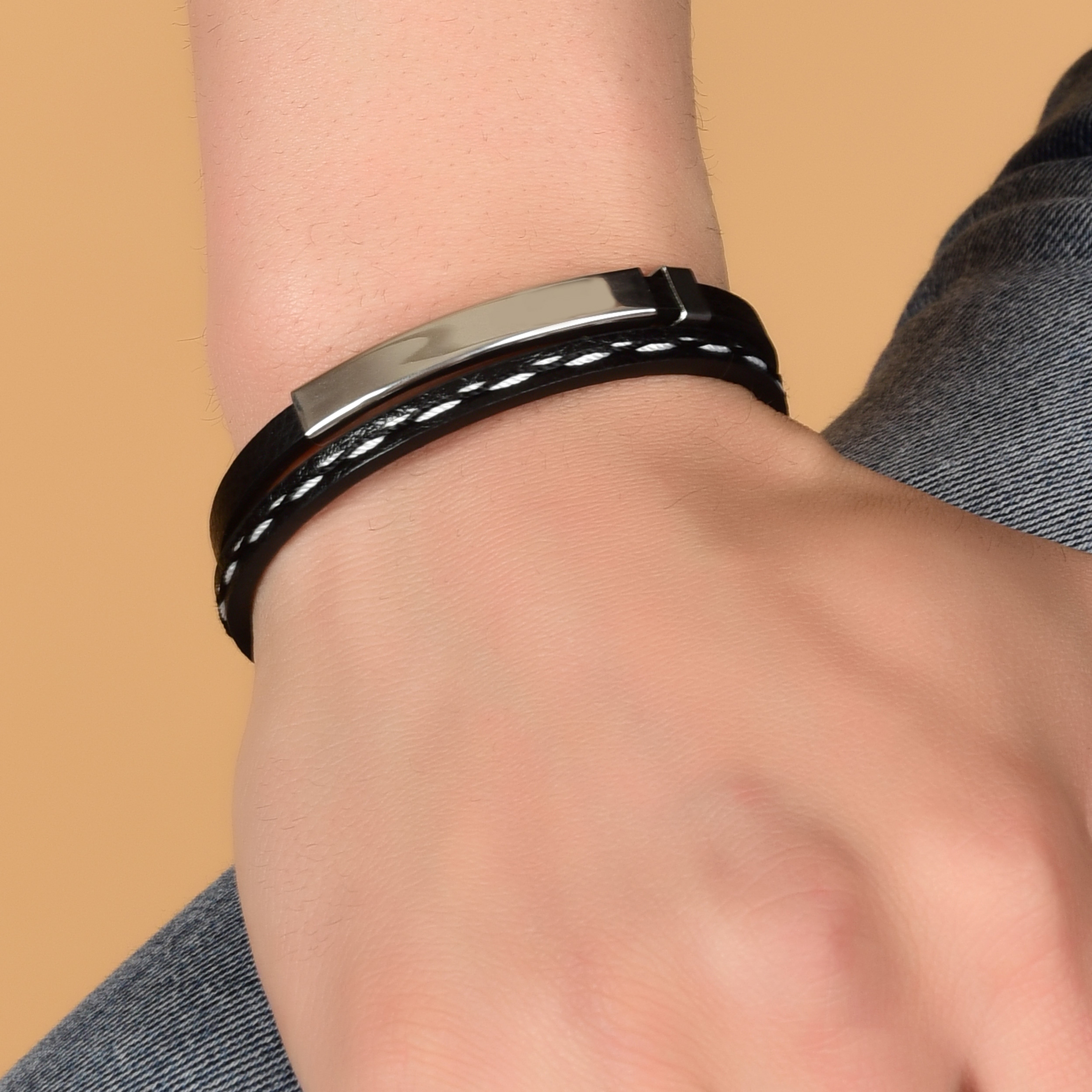 Jazz and Sizzle Men Leather Silver-Plated Kada Bracelet