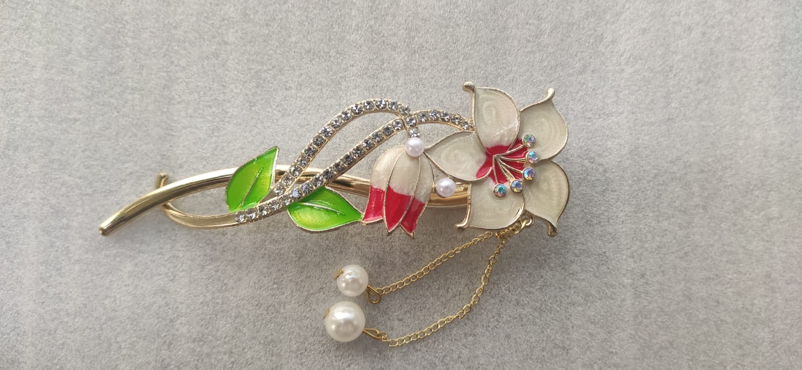 Jazz and Sizzle Women Embellished Alligator Hair Clip