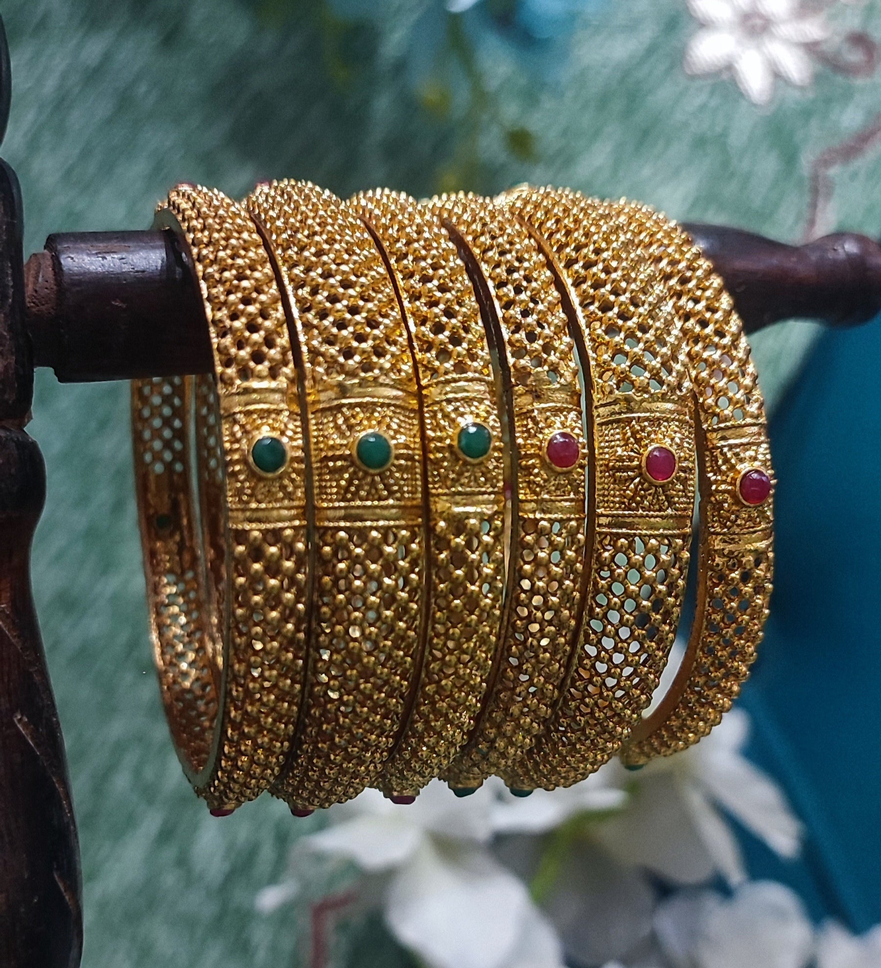 Jazz And Sizzle Set Of 4 Gold Plated Artificial Stone Studded Bangles