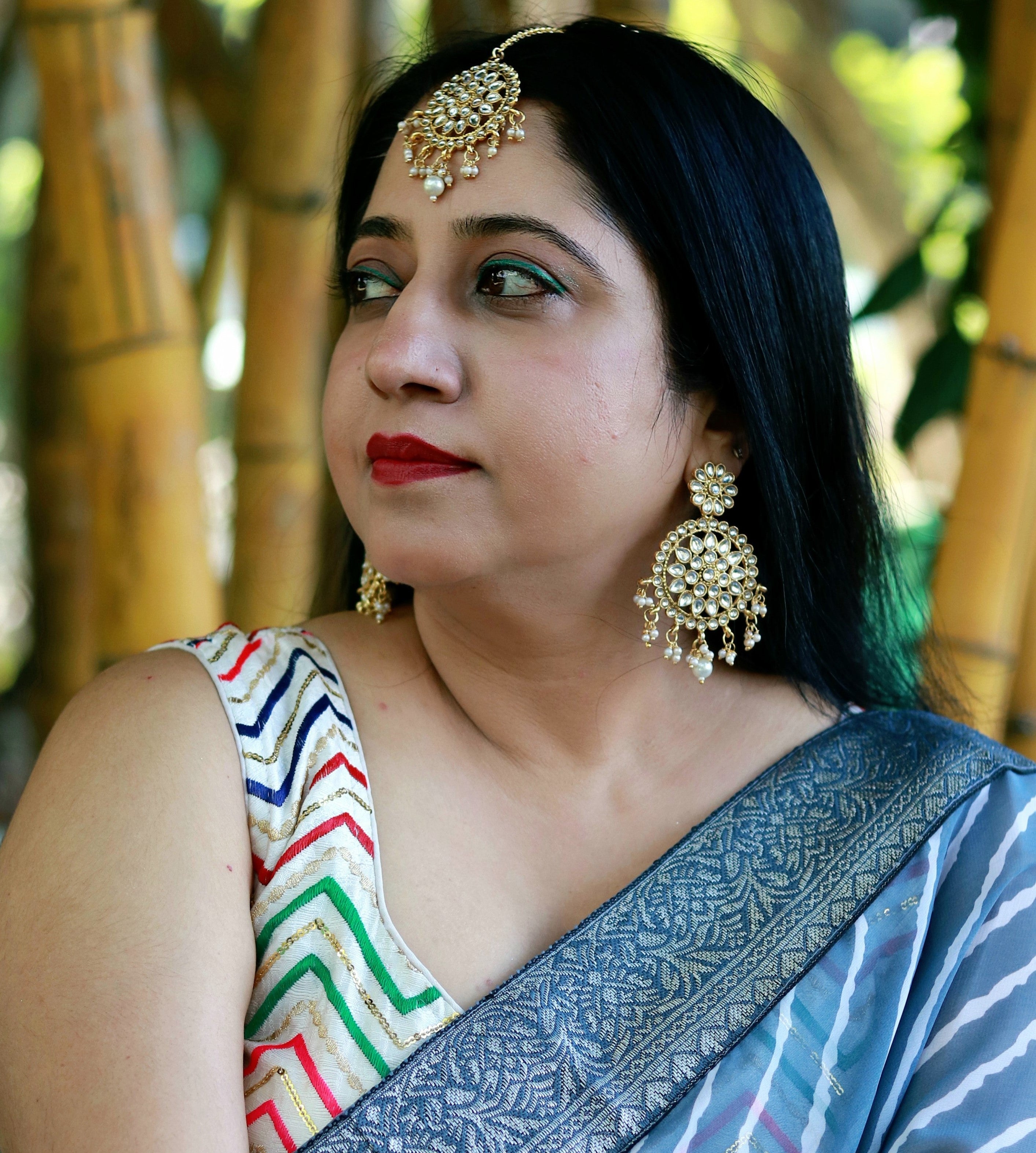 Gold Plated Kundan Studded & Pearl Beaded Earring With Manngtikka