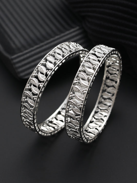 Set Of 2 Silver-Plated Leaf Shaped Bangles - Jazzandsizzle