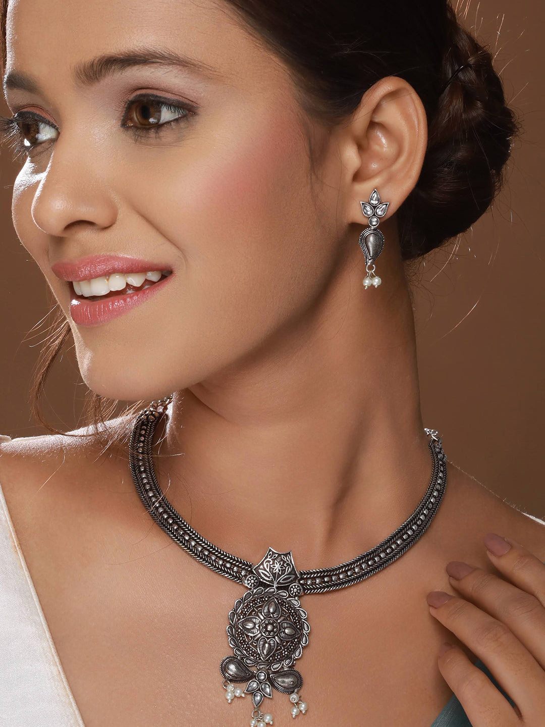 White Silver-Plated Oxidised Stone-Studded Floral Jewellery Set - Jazzandsizzle