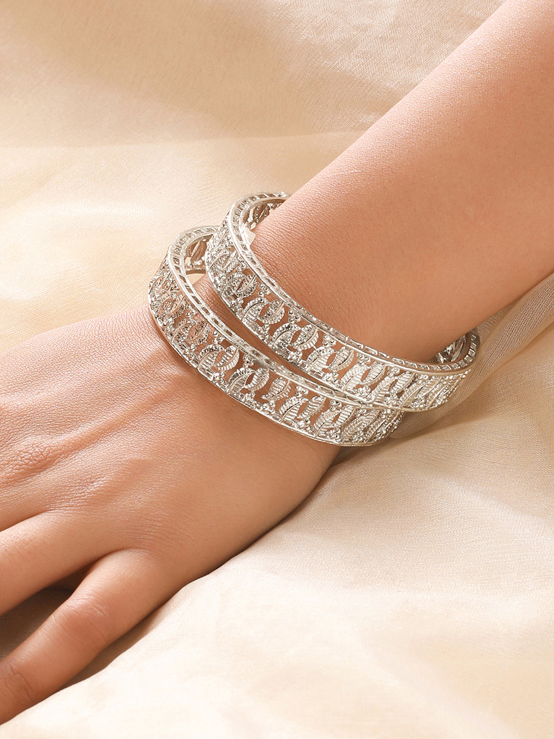 Set Of 2 Silver-Plated Leaf Shaped Bangles - Jazzandsizzle