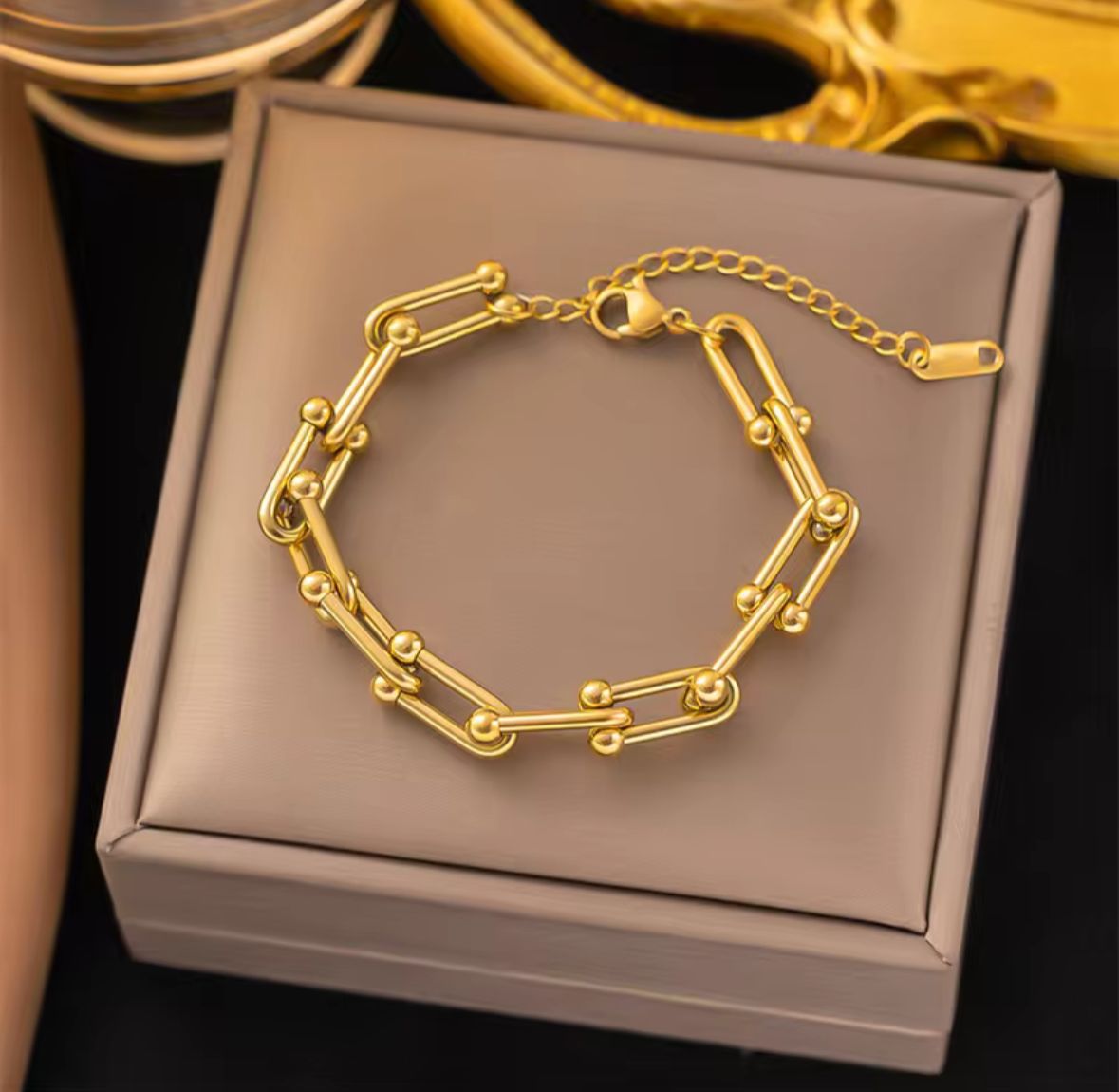 Trendy Gold Link Chain Bracelet for Women – Stainless Steel Anti-Tarnish Adjustable Bracelet
