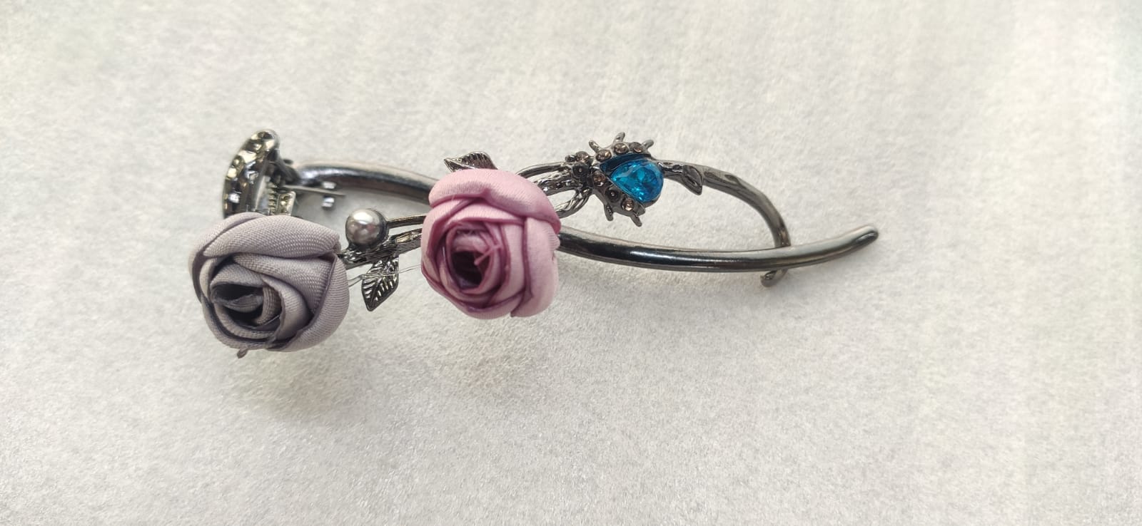 Women Set Of  Embellished Alligator Hair Clip