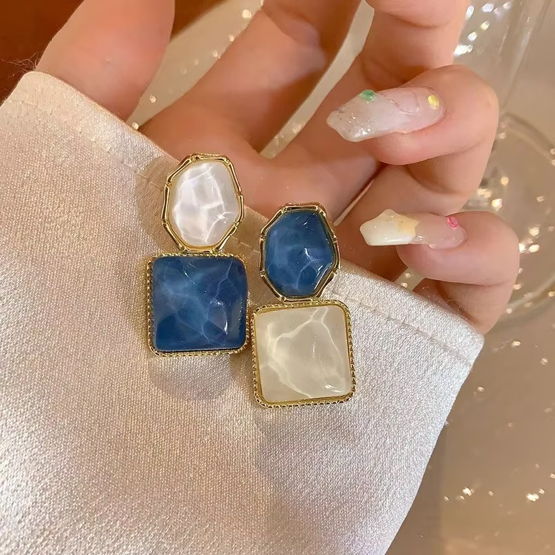 Vintage Sparkling Water Grain Irregular Square Oval Premium Alloy Drop Earrings