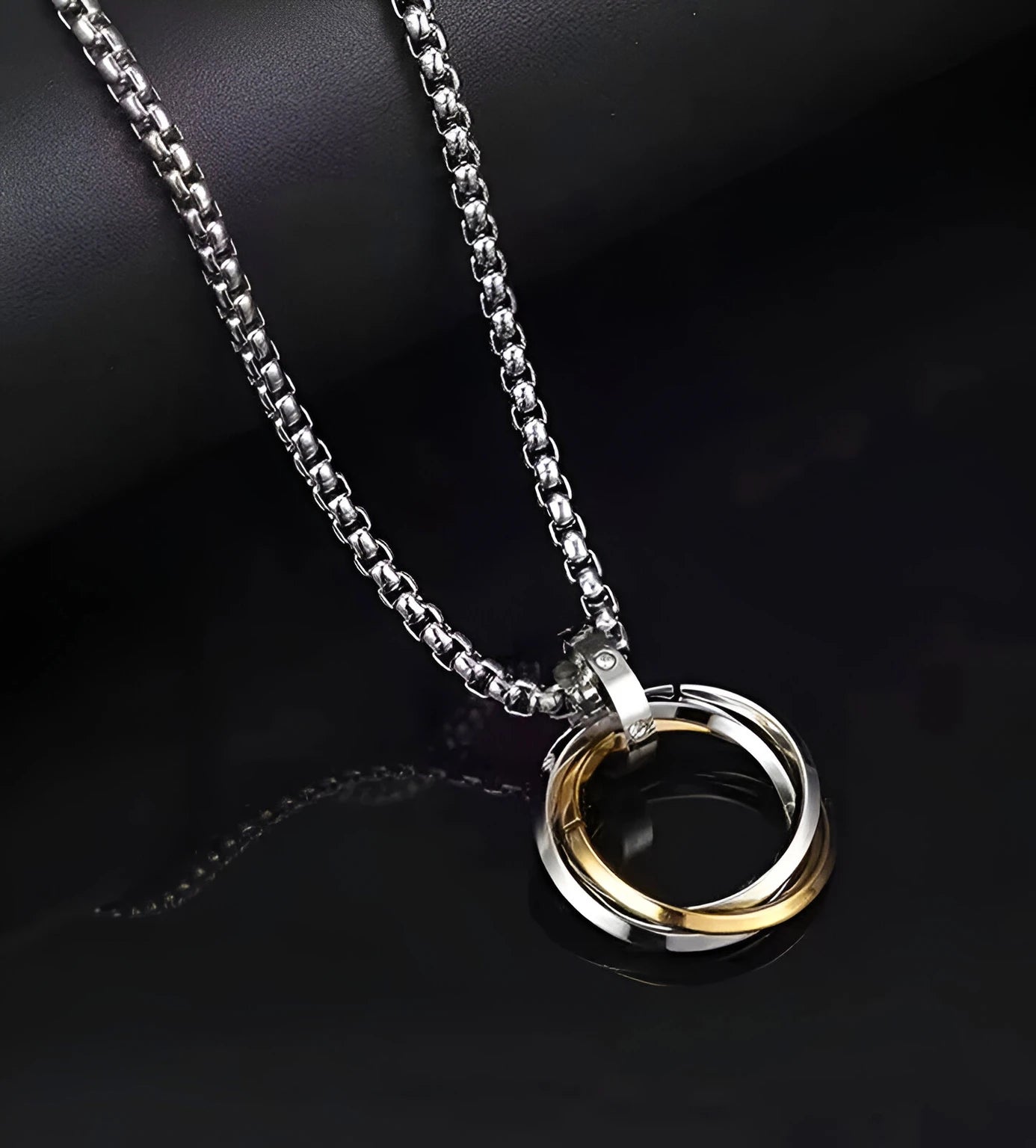 Jazz And Sizzle Trendy Interlocking-Versatile Hip-Hop Pendant Chain for Men Silver & Gold