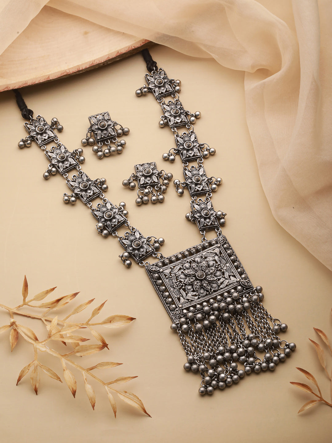 Jazz And Sizzle Oxidized Silver-Plated & Ghungroo Beaded Floral Jewelry Set - Jazzandsizzle