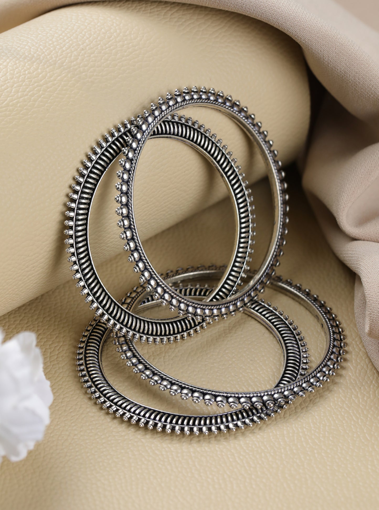 Set Of 4 Oxidised Silver-Plated Bangles - Jazzandsizzle