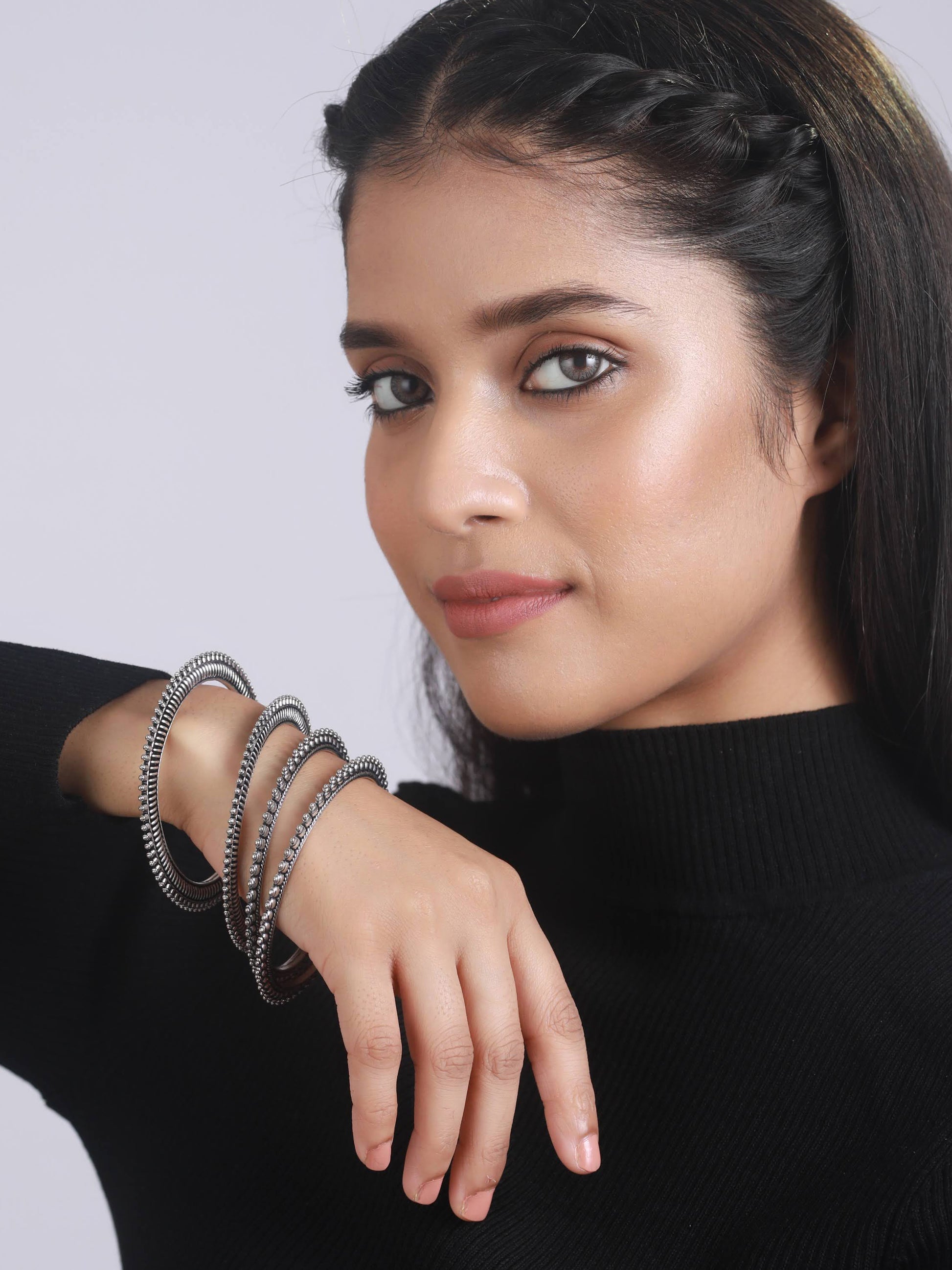 Set Of 4 Oxidised Silver-Plated Bangles - Jazzandsizzle