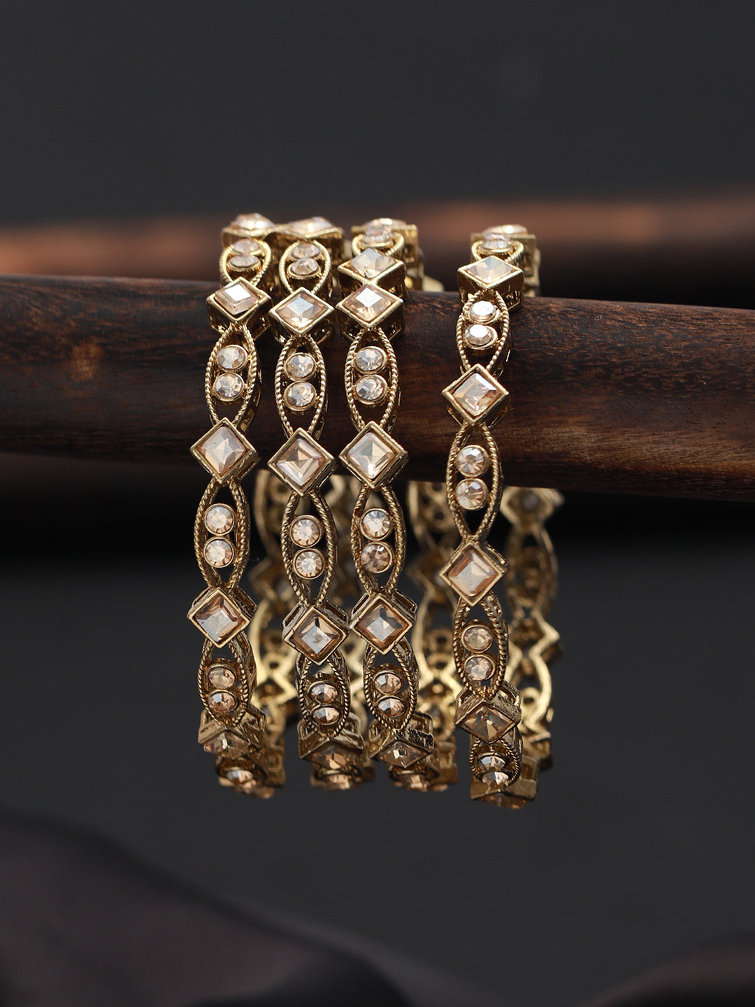 Set Of 4 Gold-Plated Pearl & White Kundan Studded Bangles