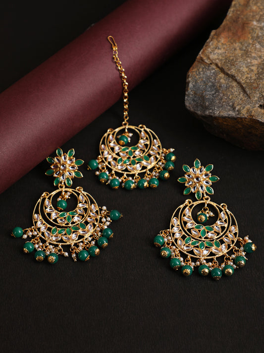 Gold-Toned Green & White Kundan stone studded & Pearls Beaded Traditional Maangtikka & Earrings Set - Jazzandsizzle