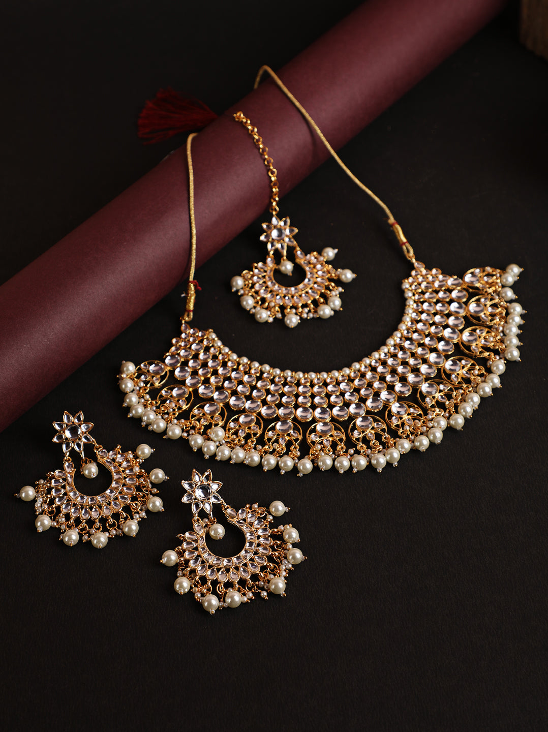 Off-White Gold-Plated Kundan Studded & Beaded Handcrafted Jewellery Set - Jazzandsizzle