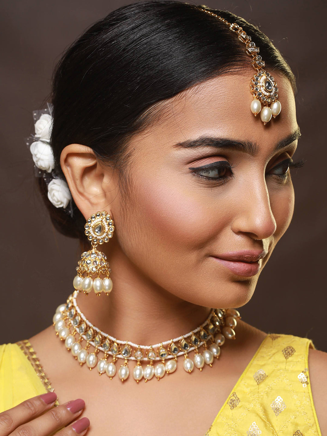 Gold-Plated White Kundan Studded & Beaded Choker Jewellery Set with Maangtikka - Jazzandsizzle